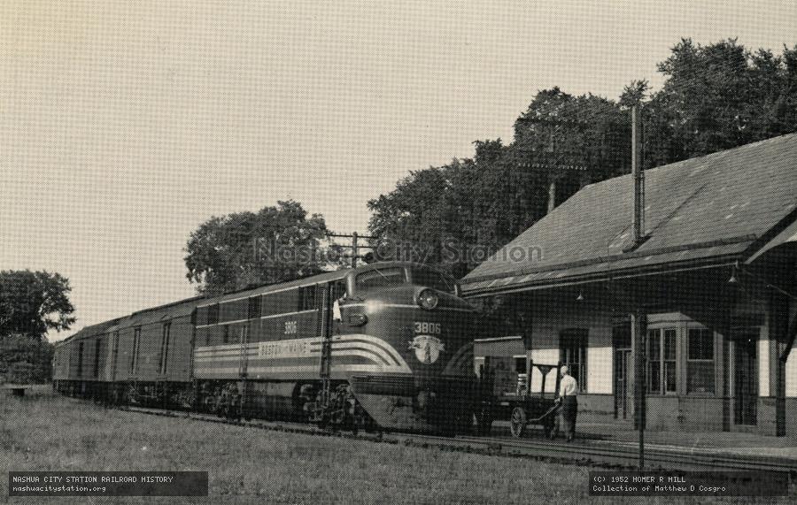 Postcard: Boston & Maine southbound train at Charlestown